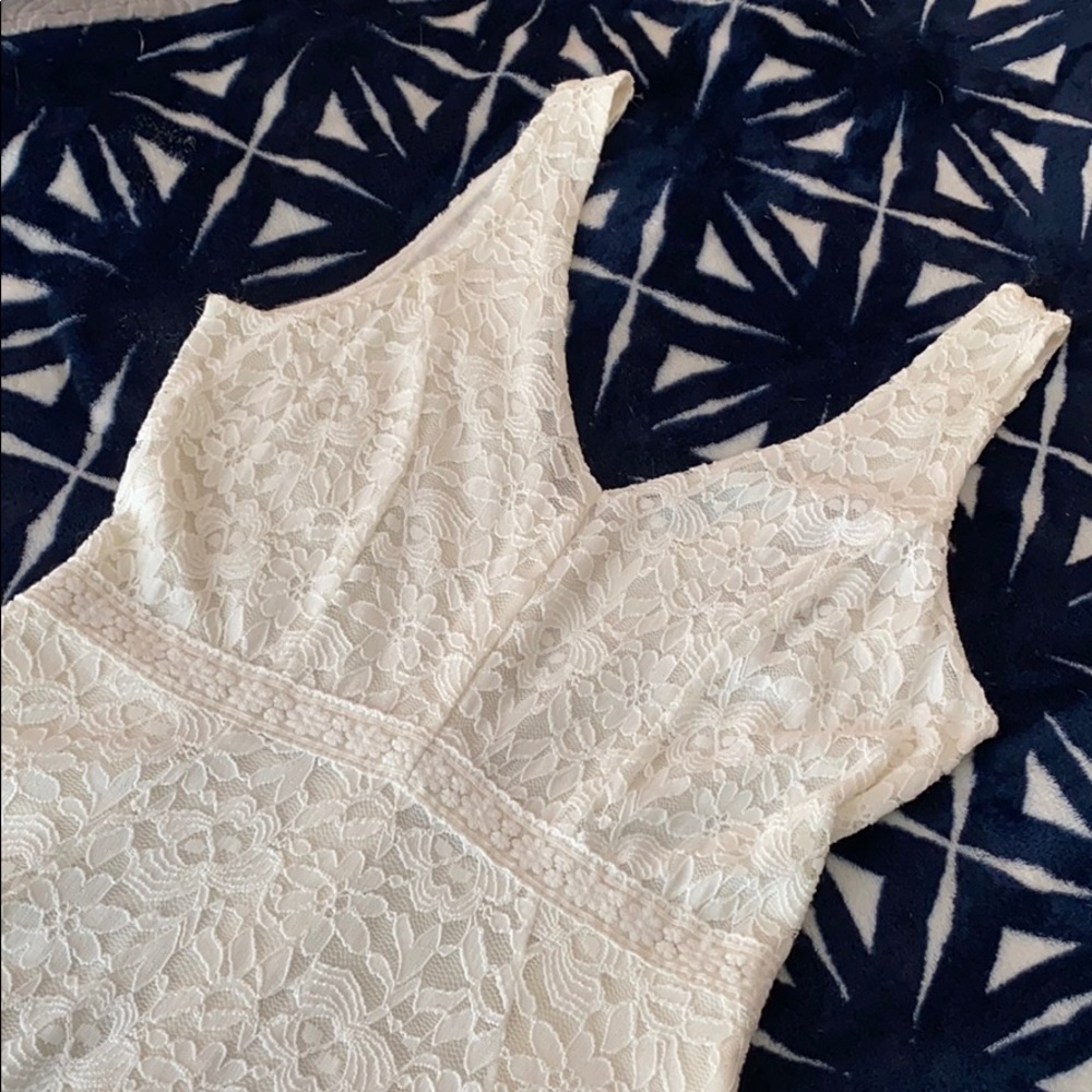 👗 White Lace Dress with Pockets👗